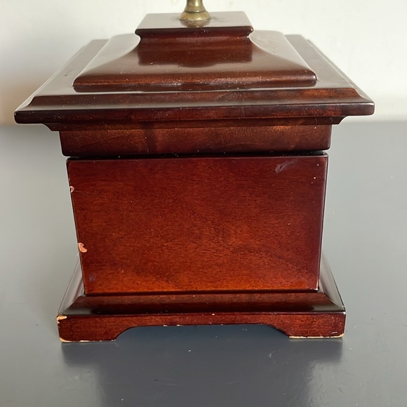 Bombay Musical Ring Box - Picture 3 of 8